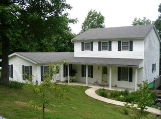1108 Hillview Ln, Chapmansboro, TN 37035