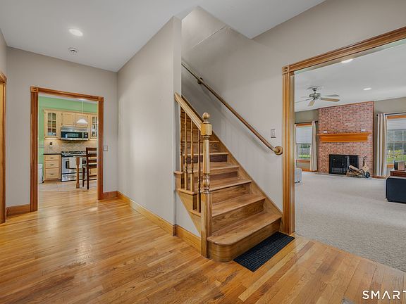 4th image of 50 Emerald Glen Lane