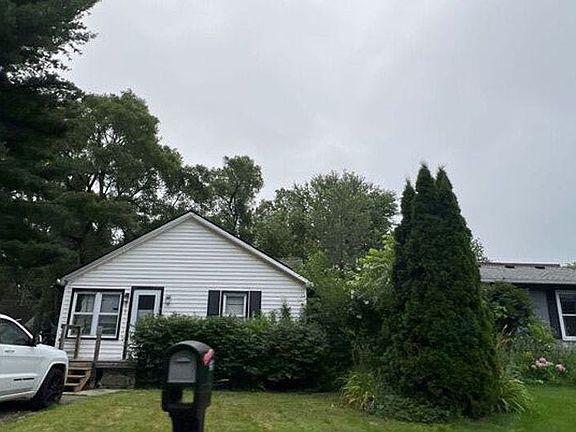 2nd image of 315 Tower Rd