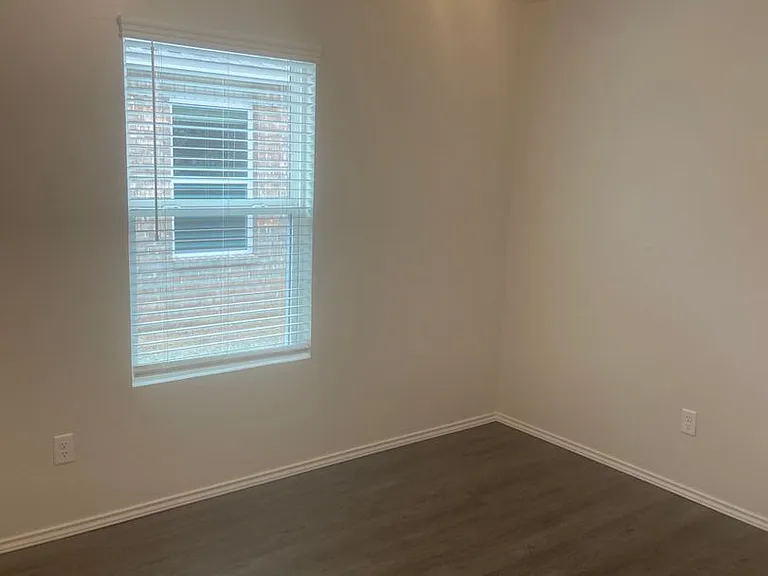 2024 Taylor St — Photo 10