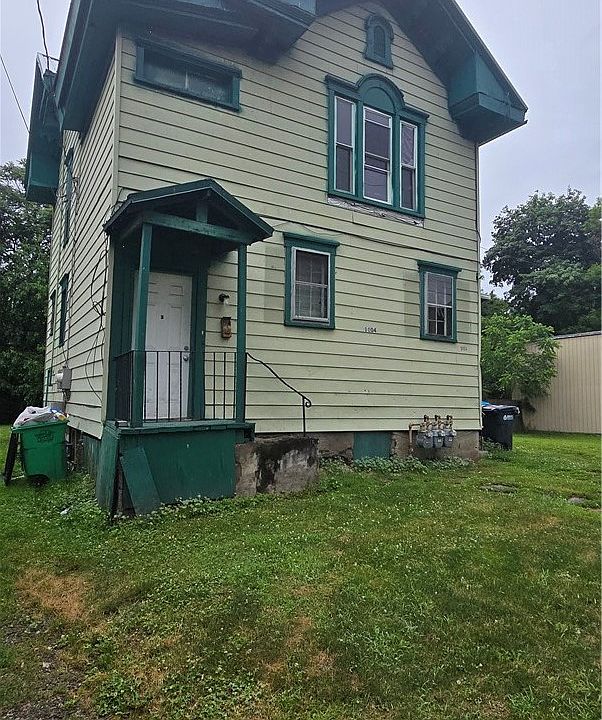 1st image of 1104 Lake St