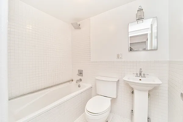 Rented by Living New York | media 10