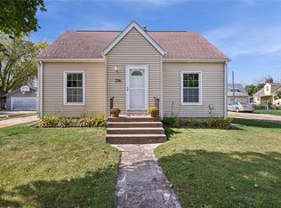 236 N Main Ave, Alburnett, IA