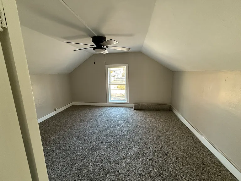 704 Walnut St — Photo 19