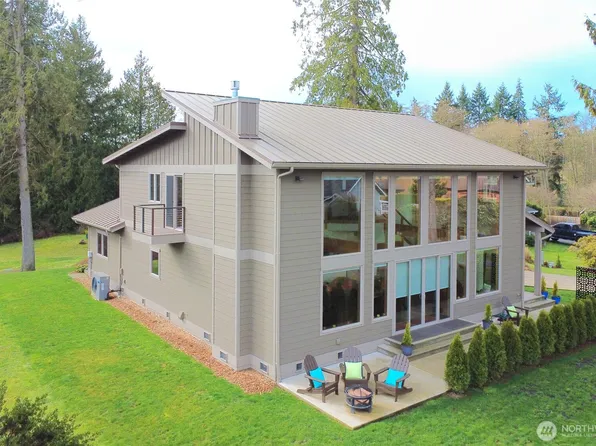 7618 NE Zachariasen Court, Hansville, WA 98340