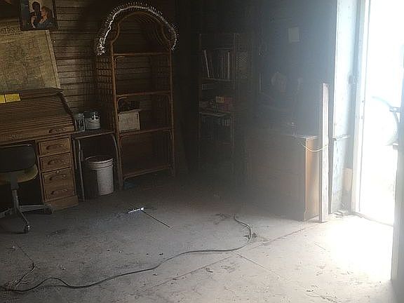 3rd image of 615 Railroad St