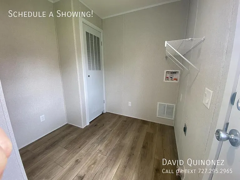 112 Murray Dr — Photo 12