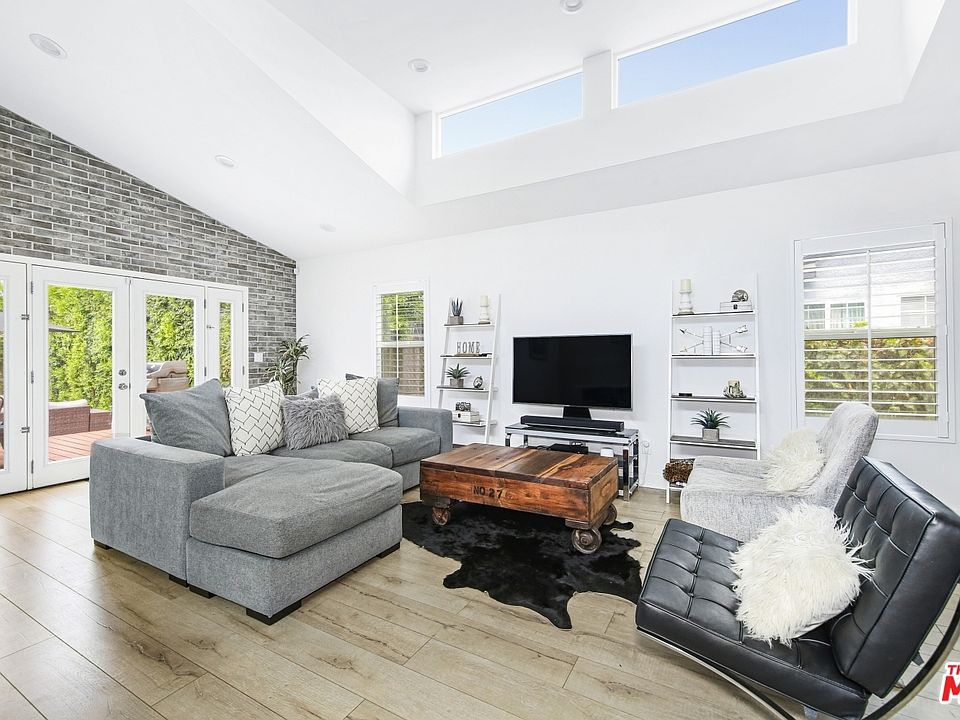 1st image of 5441 Willowcrest Ave