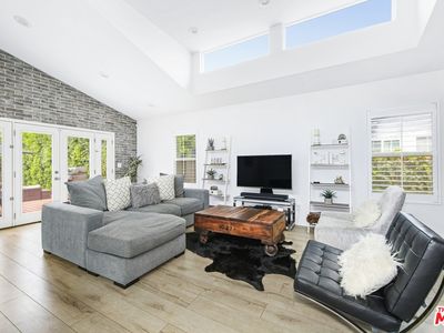 5441 Willowcrest Ave, North Hollywood, CA, 91601