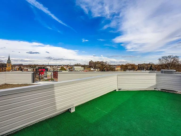 Nova Commons - 4200 Landcaster Ave — Photo 35
