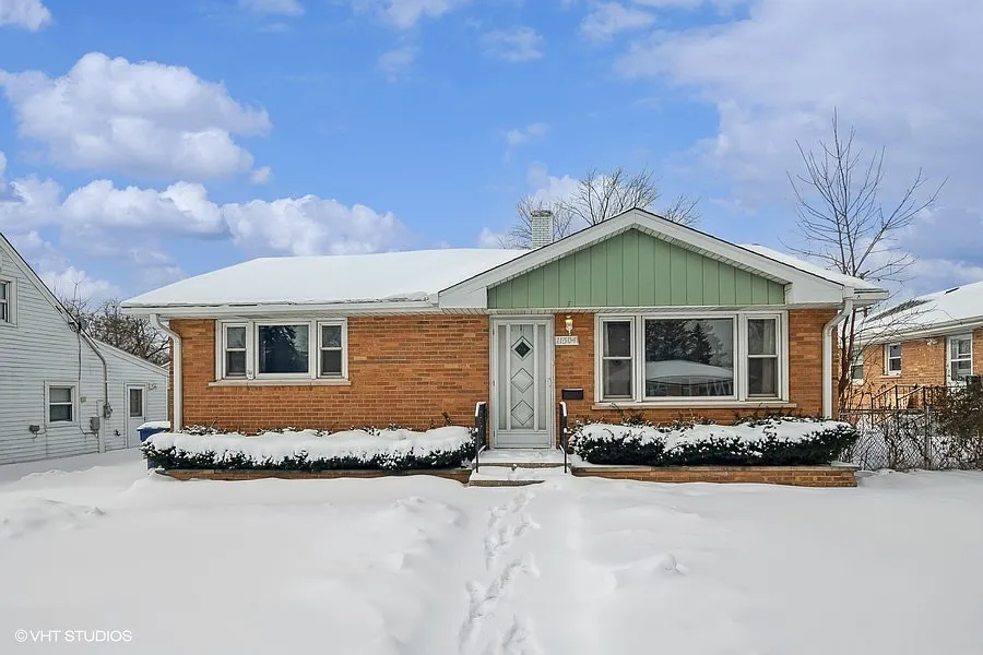 11304 S Nashville Ave photo 1