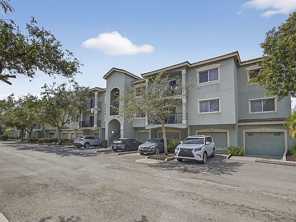 4th image of 340 Crestwood Cir APT 201