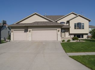 3520 Pierce St S, Fargo, ND 58104