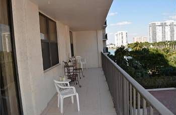 2nd image of 18151 NE 31st Ct APT 504