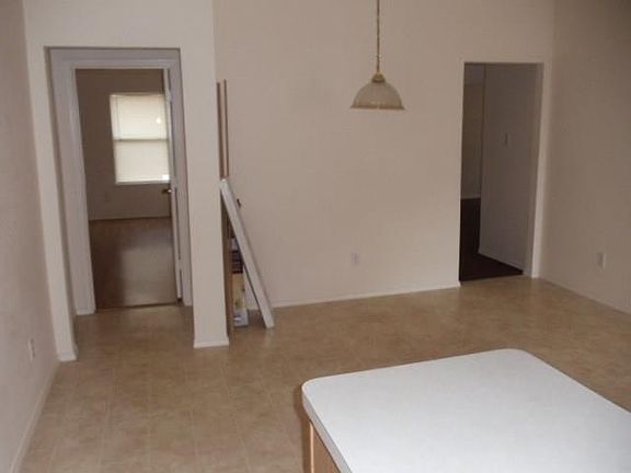 5th image of 334 Sweetwater Dr