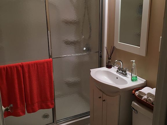 2nd image of 2929 Delaware Ave APT 4