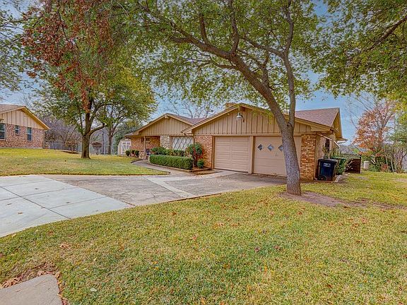 3rd image of 2354 Lollita Ct