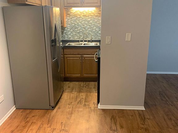 3rd image of 210 Circle Ave #505
