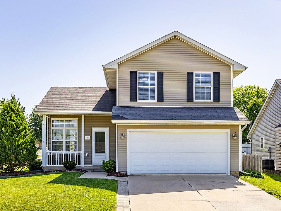 1st image of 3201 SW Townpark Cir