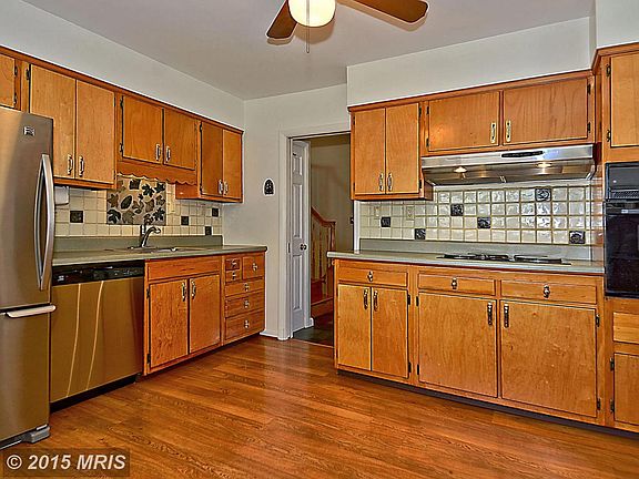 5th image of 3216 Wood Ave