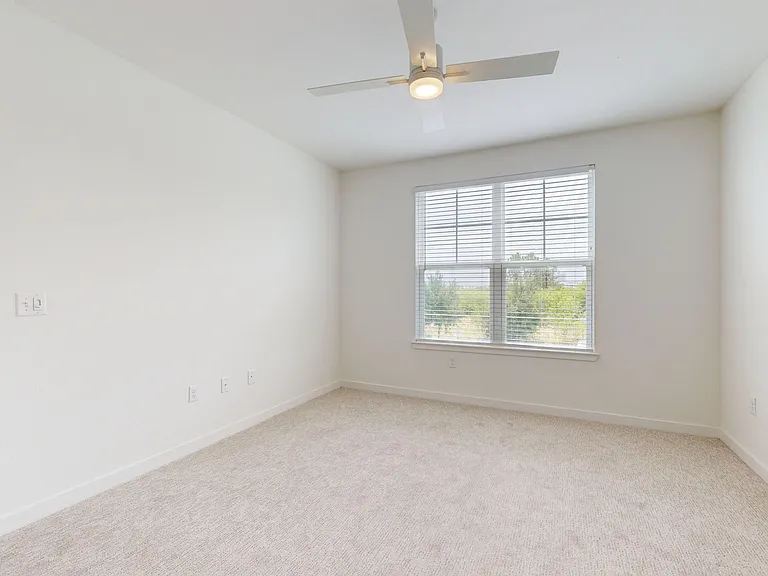 Essex Luxe Apartments — Photo 50