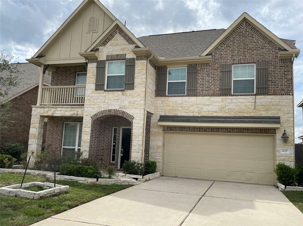 627 Oak Circle Dr E