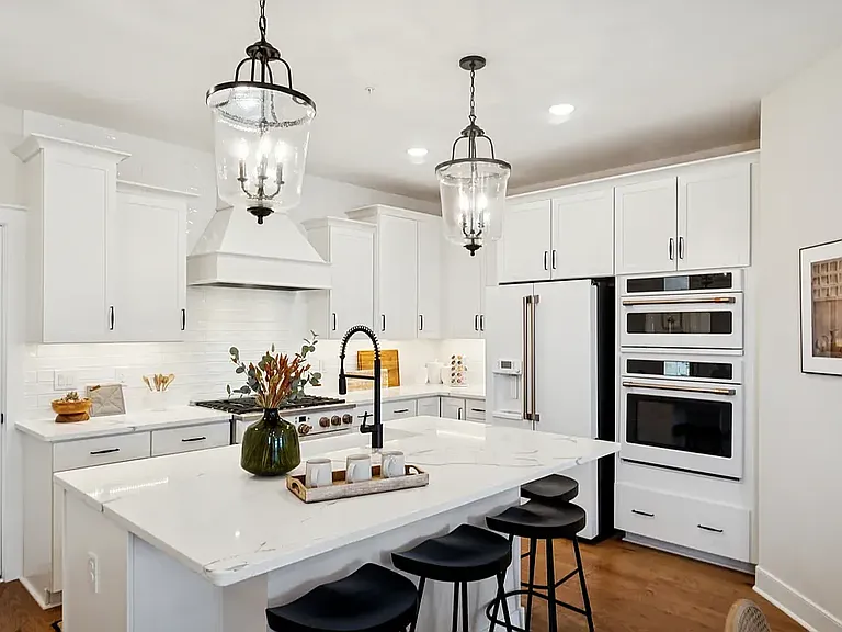 14945 Deco Cir — Photo 11