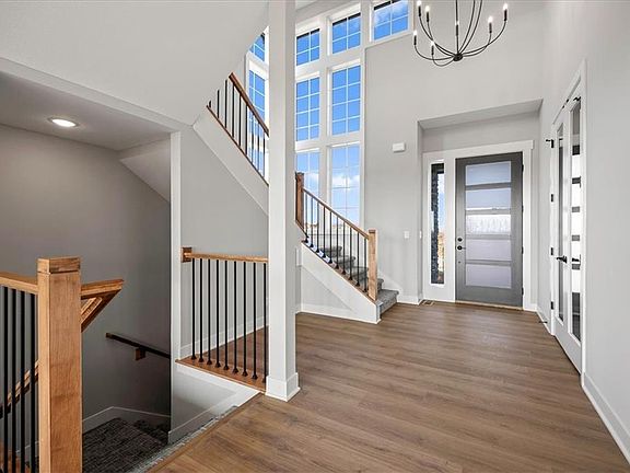 3rd image of 4705 NW Sienna Rdg