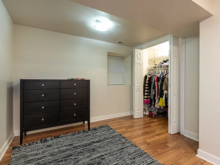 2324 W Medill Ave #1 — Photo 14