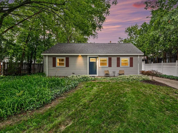 3045 Hall St SE, East Grand Rapids, MI 49506
