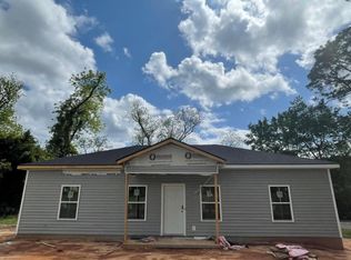 329 W Church St, Poulan, GA 31781