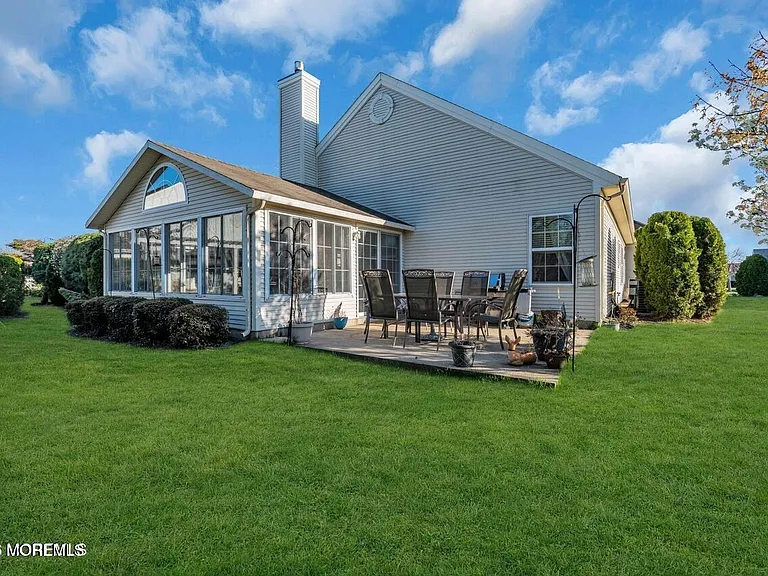 6 Castile Ct — Photo 3