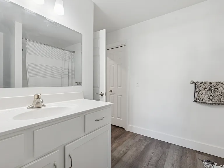 504 W Prospect St #1 — Photo 20