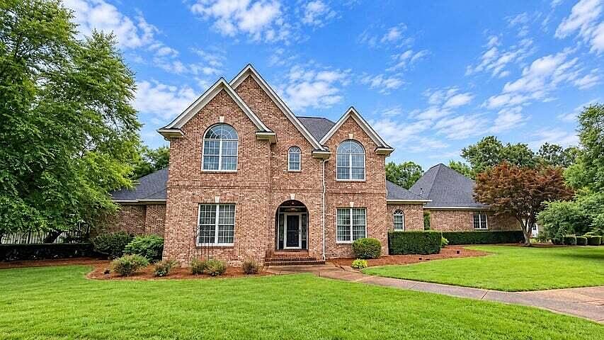 1st image of 1587 Larkspur Cir
