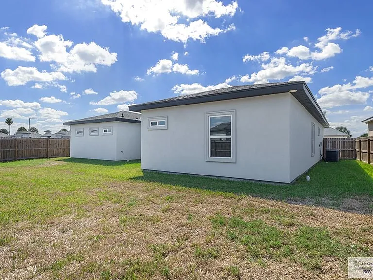 7283 Rain Forest Dr — Photo 38