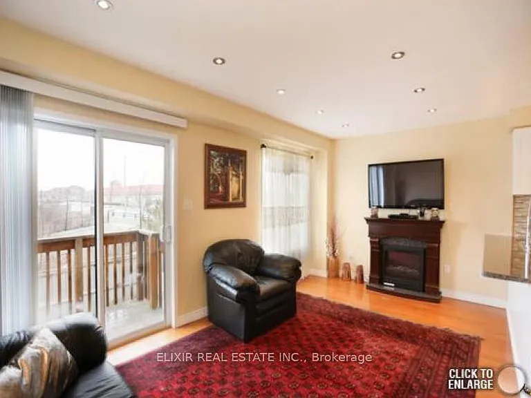 4 Lonestar Cres — Photo 11