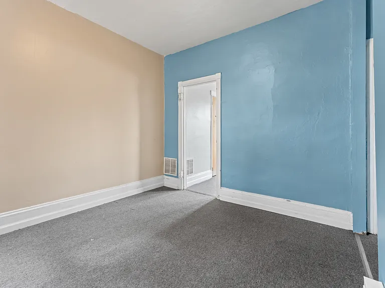 1232 West Somerset Street — Photo 7