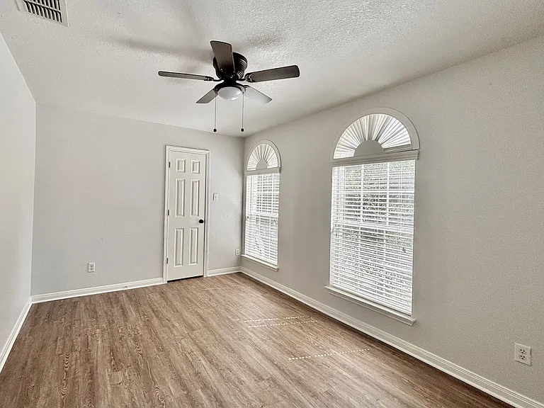 20527 Cliff Park — Photo 20