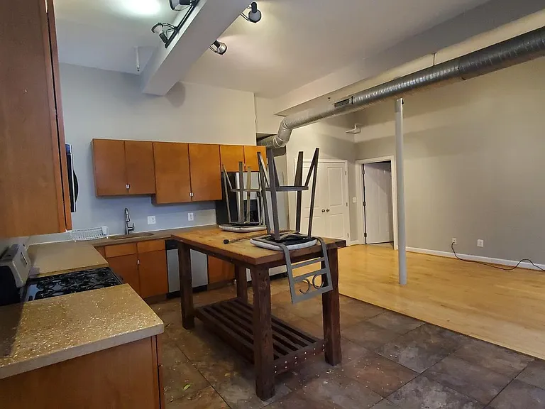 1211 S Charles St #5 — Photo 3