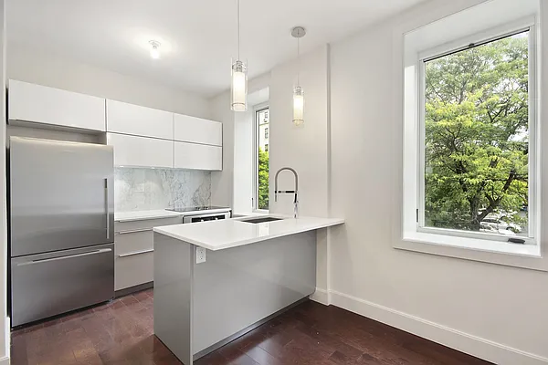 Rented by Compass | media 7