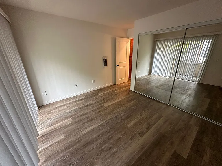 Hillcrest Summit Apartments — Photo 20