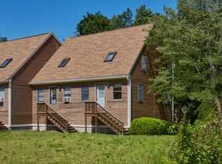 538 Main St APT 19, Springvale, ME 04083
