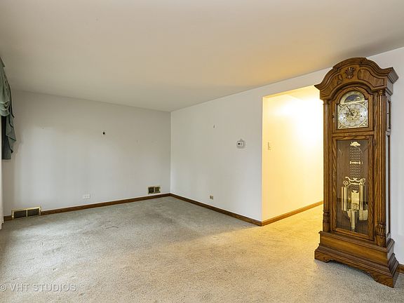 2nd image of 5126 S Nordica Ave