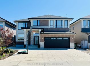392 Serenade Cres, Ottawa, ON K1X 0C2