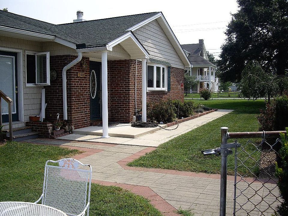 Side yard - street view