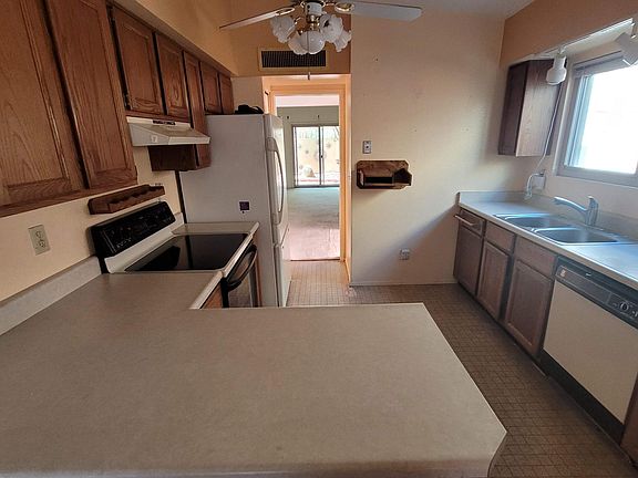 3rd image of 2443 W Calle Retana