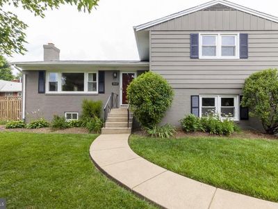 1640 Warner Ave, Mc Lean, VA, 22101
