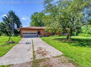 9805 Dolan Rd, Columbus, MI 48063