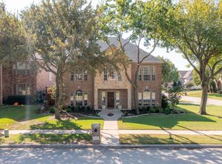 697 Bear Creek Dr, Hurst, TX 76054