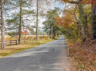 5 Coles Rolling Rd, Scottsville, VA 24590